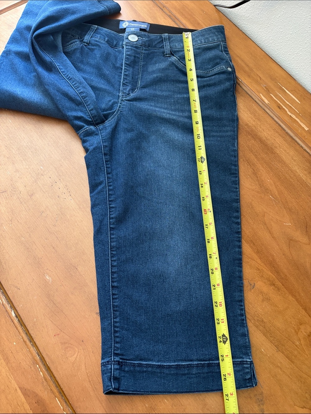 Democracy AbSolution Capri Jeans Size 10 - Picture 7 of 14